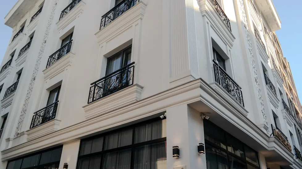 BY Otel Nilüfer dış cephe görünümü